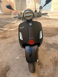 VESPA GTS SUPER SPORT 300