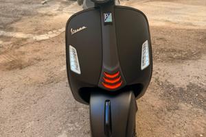 VESPA GTS SUPER SPORT 300