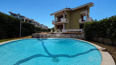 VILLA A SCHIERA A FORMIA