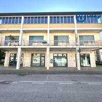 Palazzina in centro a Polesella con ampio Garage