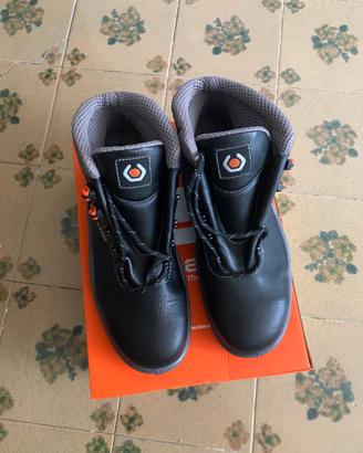 Scarpe antinfortunistiche
