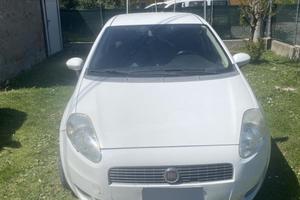 Fiat grande punto neopatentati