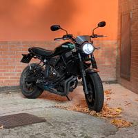 Yamaha xsr700