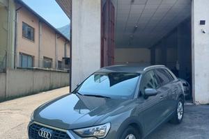 Audi Q3 35 TFSI Business Advanced