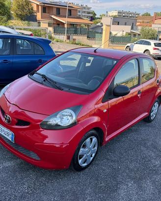 Toyota Aygo 1.0 12V VVT-i 5 porte Now Connect