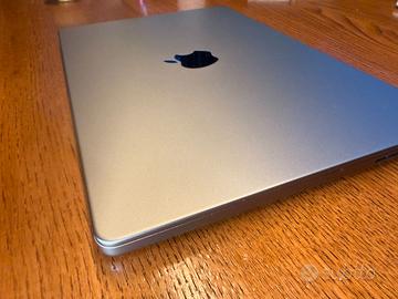 Macbook 14" M3 (2023)