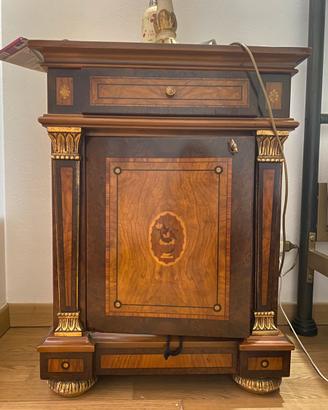 Coppia 2 comodini stile impero legno pregiato