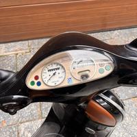 Vespa piaggio 125