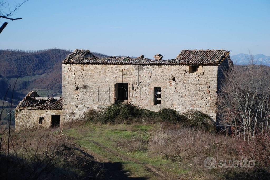 Rustico / Casale di 1150 m² con più di 5 locali a - Vista 4