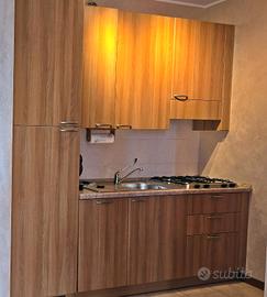 Come nuova cucina completa e Camera da letto 