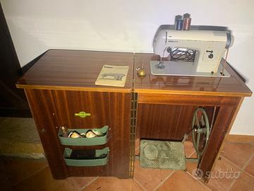 Macchina cucire vintage conservata