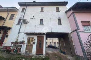 2 LOCALI A BESATE