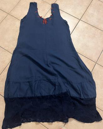 Abito estivo blu in puro lino con pizzo
