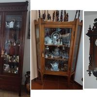 Vetrina in legno, angoliera in legno, orologio a p