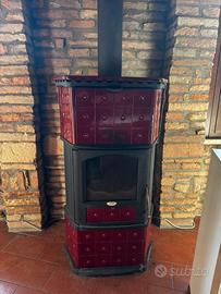 Stufa a legna  con forno  in cermanica LINCAR