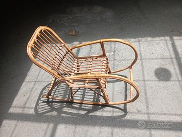 poltrona a dondolo vitage in bambù curvato 