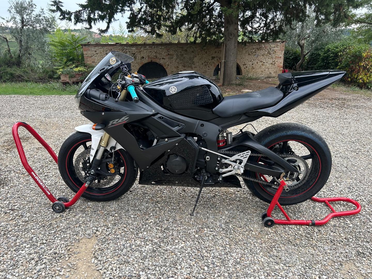 Yamaha YZF R6 2005 Moto e Scooter In vendita a Firenze