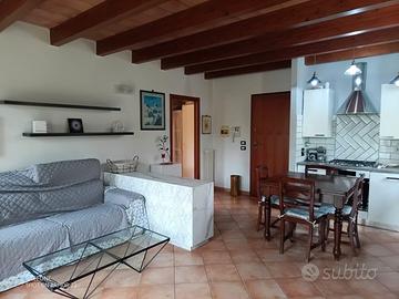 Bilocale con giardino