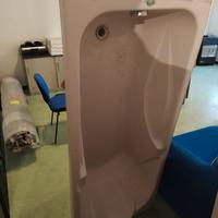 vasca da bagno in vetroresina