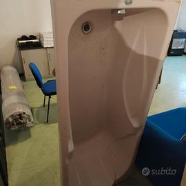 vasca da bagno in vetroresina