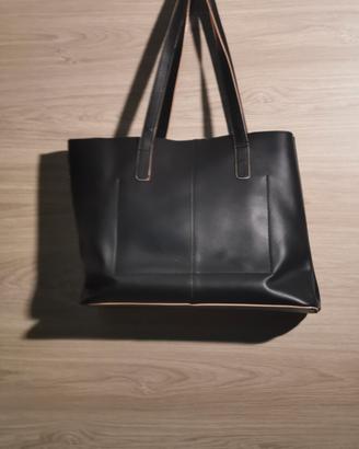 borsa Carpisa in pelle bicolore nera e beige