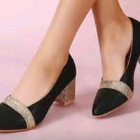 Scarpe da donna con tacco largo nere e brillantini