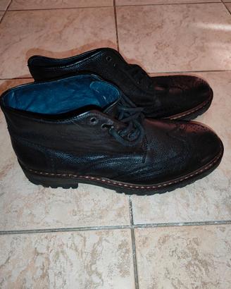 Anfibi Brogue Bata Pelle Nera - Suola Carrarmato