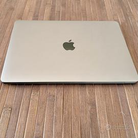 MacBook Pro 13 2018 i5 256GB Touch Bar