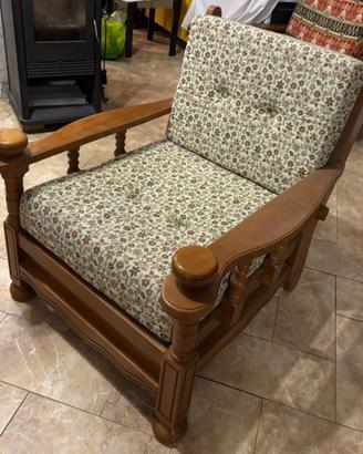 Coppia Poltrone Vintage in Legno Massiccio