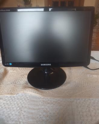 Monitor LED SAMSUNG 19 POLLICI. COME NUOVO