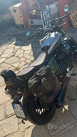 Moto guzzi v9 bobber centenario 2023