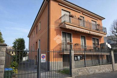 3 LOCALI A DESIO