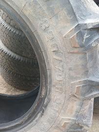 Gomme trattore 320 70 r20
