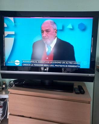 TV LG 42LC25R televisione