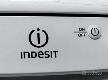 Lavastoviglie indesit