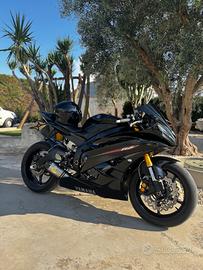 Yamaha R6