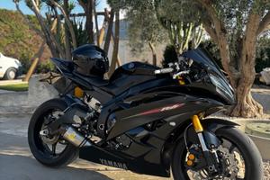 Yamaha R6