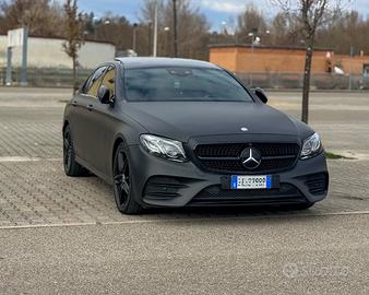 Mercedes‑Benz E 220 d  allestimento AMG
