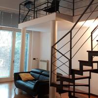 DIVANO e POUF IN PELLE - Ego Italiano