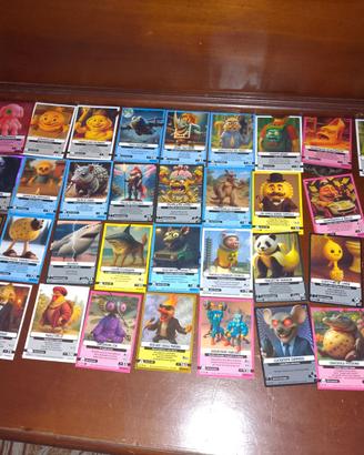 Pupazzi vari ,carte varie , giochi PlayStation 3