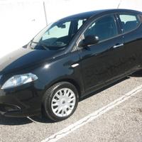 Lancia Ypsilon 1.2 69 CV 5 porte Silver GPL