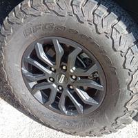 4 PNEUMATICI BF GOODRICH 285 70 R17