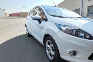 Fiesta VI 2008 5p 1.2 16v Titanium c/esp E5