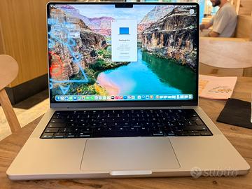 MacBook Pro M5 Pro 24/1TB NUOVO SIGILLATO