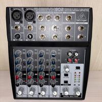 Mixer Behringer Xenyx 802