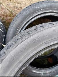 Gomme invernali 235/45/R17