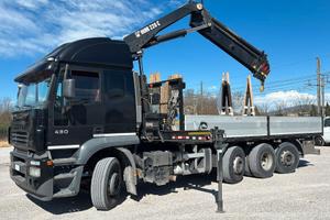 IVECO MAGIRUS 4 ASSI CON GRU HIAB 220