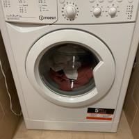 Lavatrice a carica frontale Indesit:7 kg -IWC71051