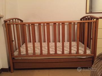 Lettino in legno