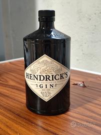 Bottiglie gin da collezione 